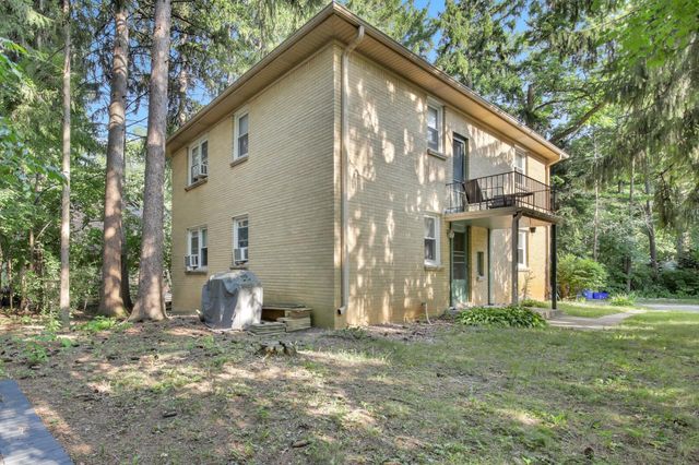 1007 N 124th STREET, Elm Grove, WI 53122
