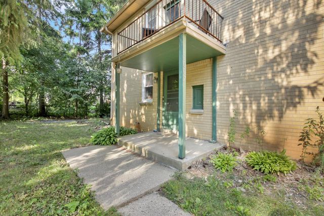 1007 N 124th STREET, Elm Grove, WI 53122