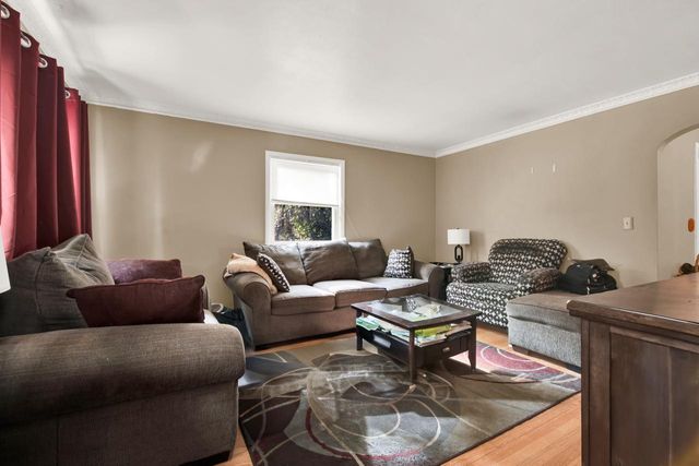 1007 N 124th STREET, Elm Grove, WI 53122