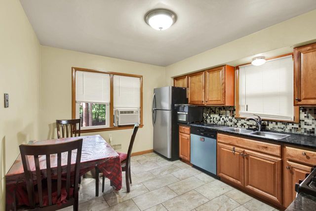 1007 N 124th STREET, Elm Grove, WI 53122