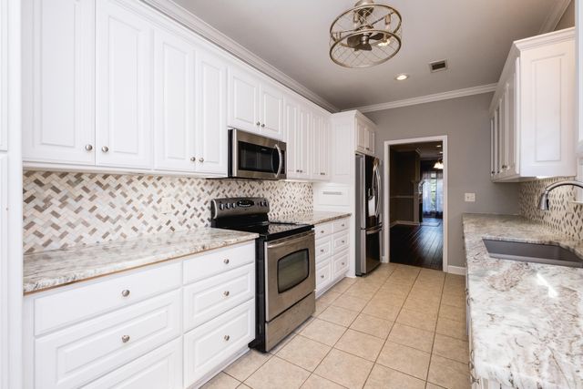 73 Reservoir Heights Drive, Little Rock, AR 72227