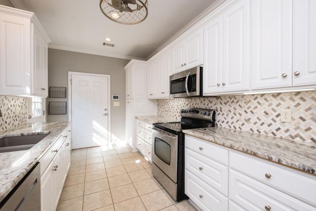 73 Reservoir Heights Drive, Little Rock, AR 72227