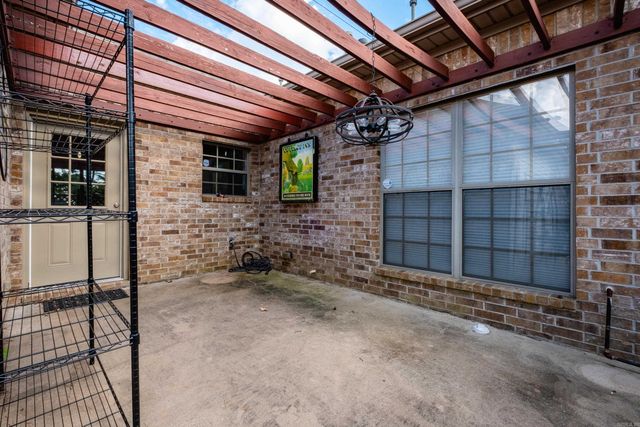 73 Reservoir Heights Drive, Little Rock, AR 72227