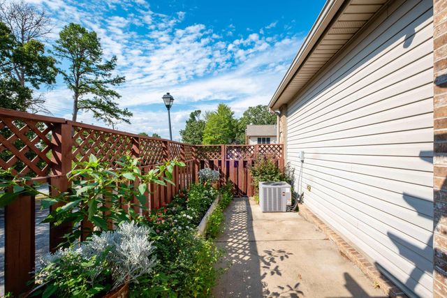 73 Reservoir Heights Drive, Little Rock, AR 72227