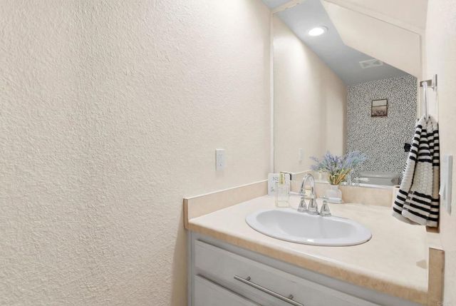 1988 Arnold Way, Alpine, CA 91901