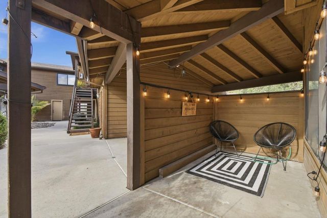 1988 Arnold Way, Alpine, CA 91901