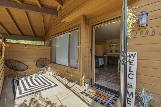 1988 Arnold Way, Alpine, CA 91901