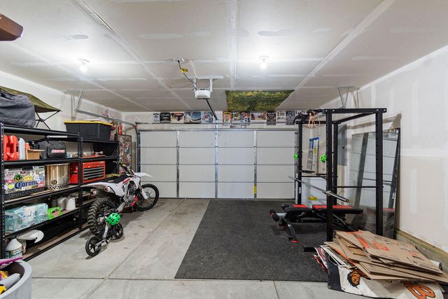 3234 NW 9th Lane, Redmond, OR 97756