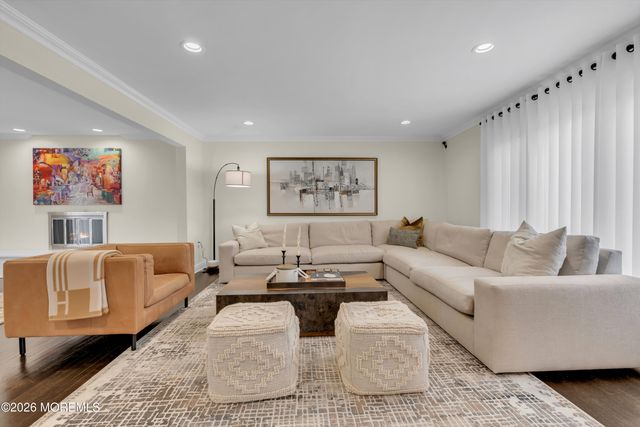 1 Ciafardini Court, Marlboro, NJ 07746