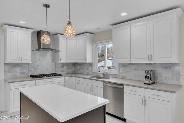 1 Ciafardini Court, Marlboro, NJ 07746