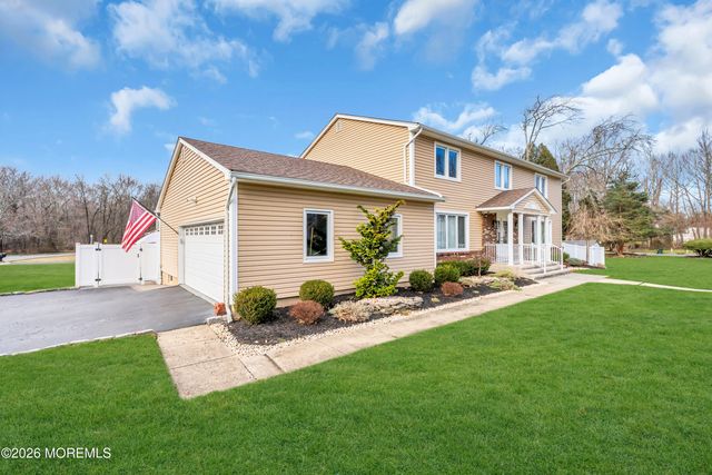 1 Ciafardini Court, Marlboro, NJ 07746