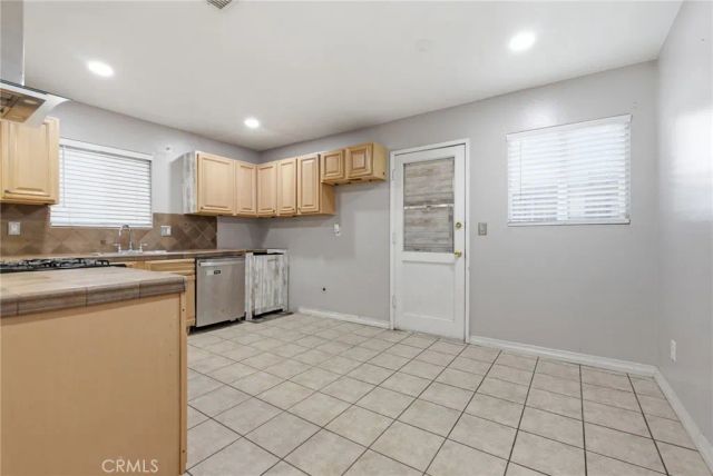 6638 Park, Rialto, CA 92376