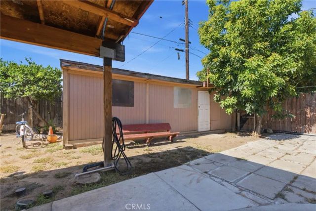 6638 Park, Rialto, CA 92376
