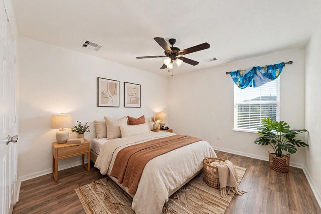 3508 Saxton Green Road, Pearland, TX 77584