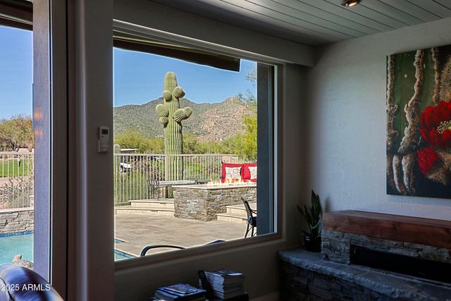 33858 N 69TH Street, Scottsdale, AZ 85266