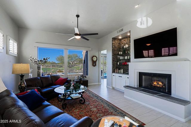 33858 N 69TH Street, Scottsdale, AZ 85266