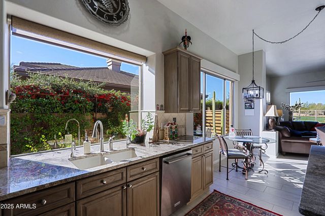 33858 N 69TH Street, Scottsdale, AZ 85266