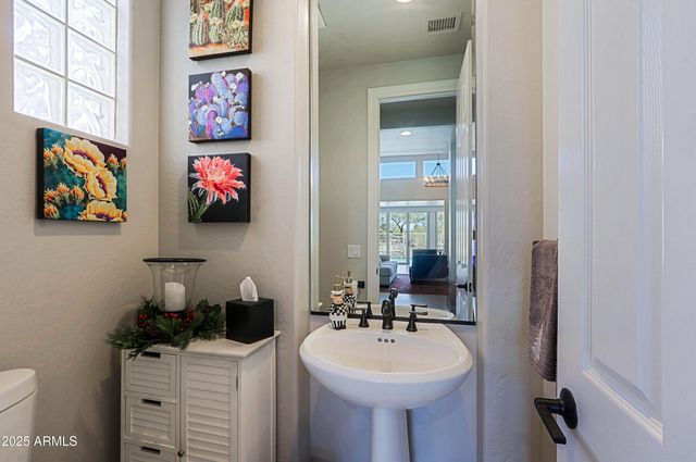 33858 N 69TH Street, Scottsdale, AZ 85266