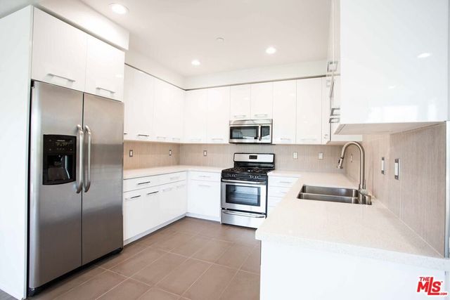 11478 Moorpark Street 102, North Hollywood, CA 91602