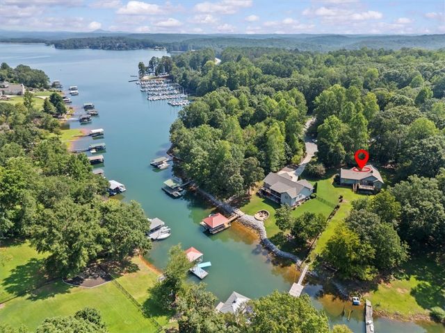 2017 Crystal Bay Court, Seneca, SC 29672