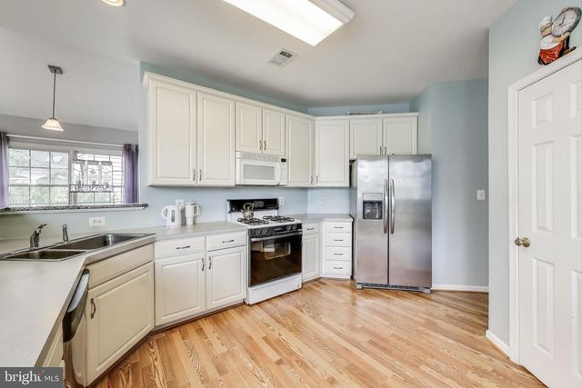 42647 HARRIS ST, Chantilly, VA 20152