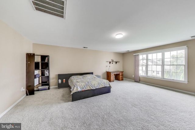 42647 HARRIS ST, Chantilly, VA 20152