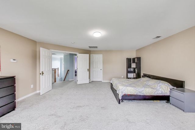 42647 HARRIS ST, Chantilly, VA 20152