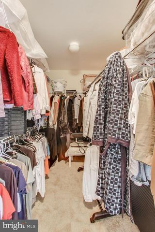 42647 HARRIS ST, Chantilly, VA 20152