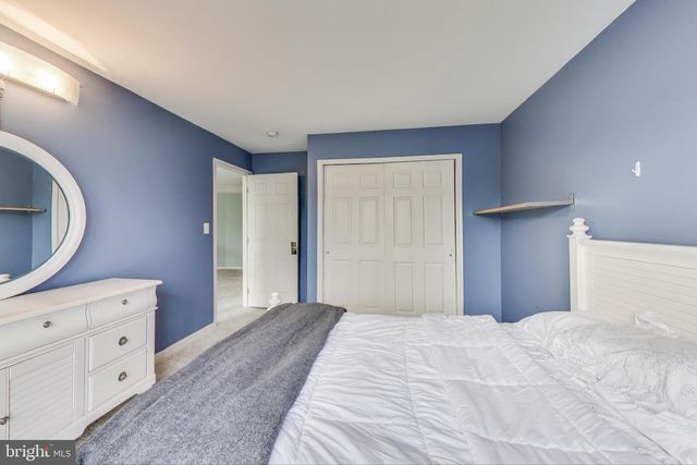42647 HARRIS ST, Chantilly, VA 20152