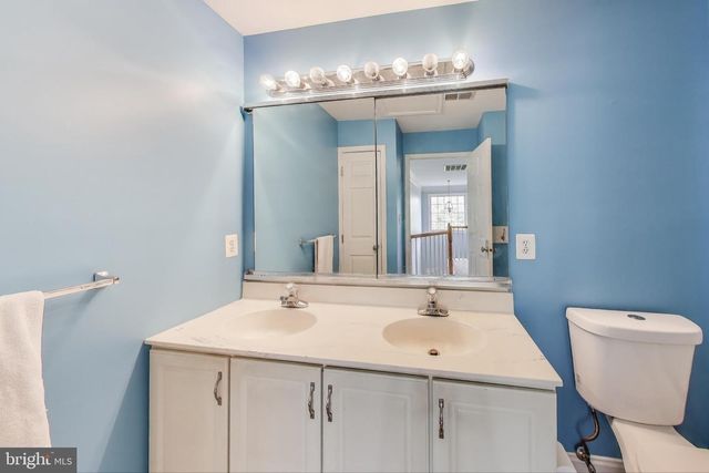 42647 HARRIS ST, Chantilly, VA 20152