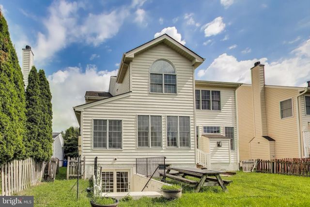 42647 HARRIS ST, Chantilly, VA 20152