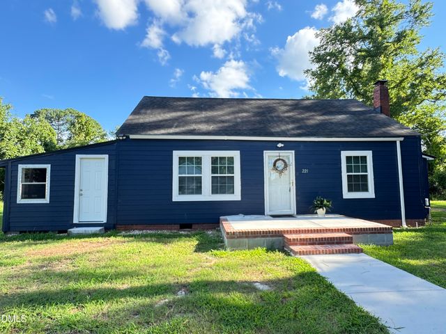 221 Adamsville Court, Rocky Mount, NC 27803