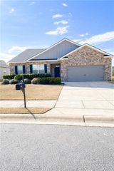 2108 Sawgrass Drive, Hampton, GA 30228