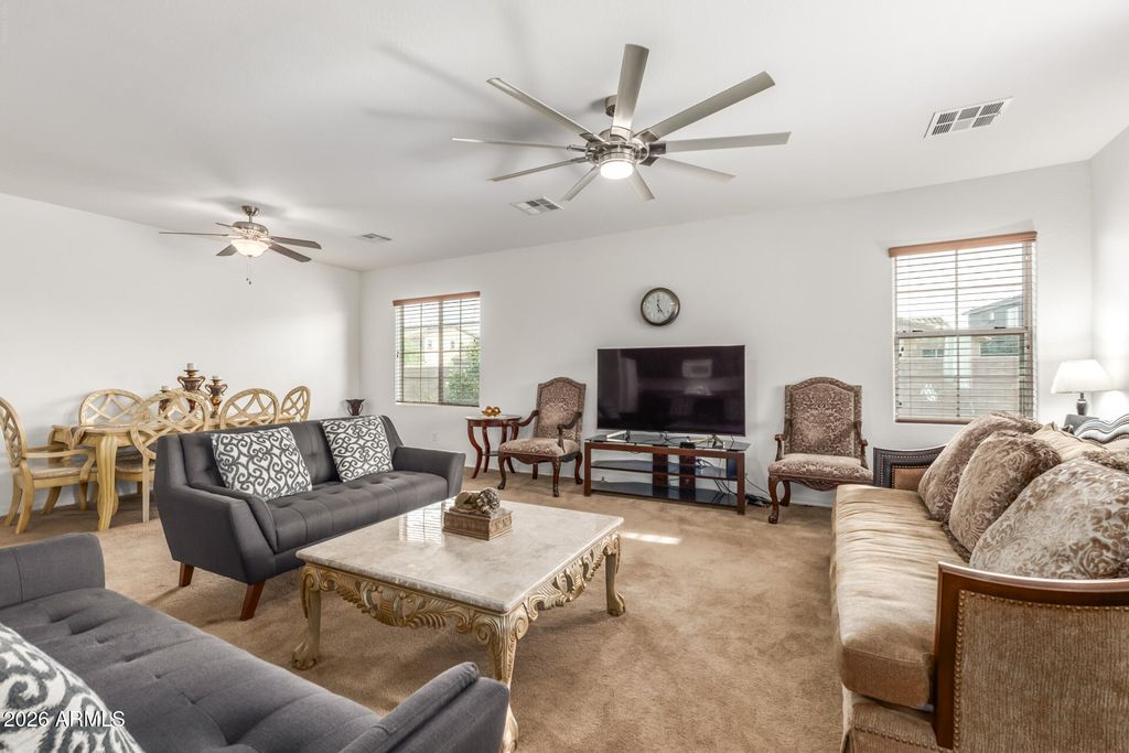 Image 15 of property listing at 21402 N 78TH Drive, Peoria, AZ 85382