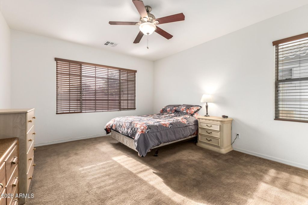 Image 18 of property listing at 21402 N 78TH Drive, Peoria, AZ 85382