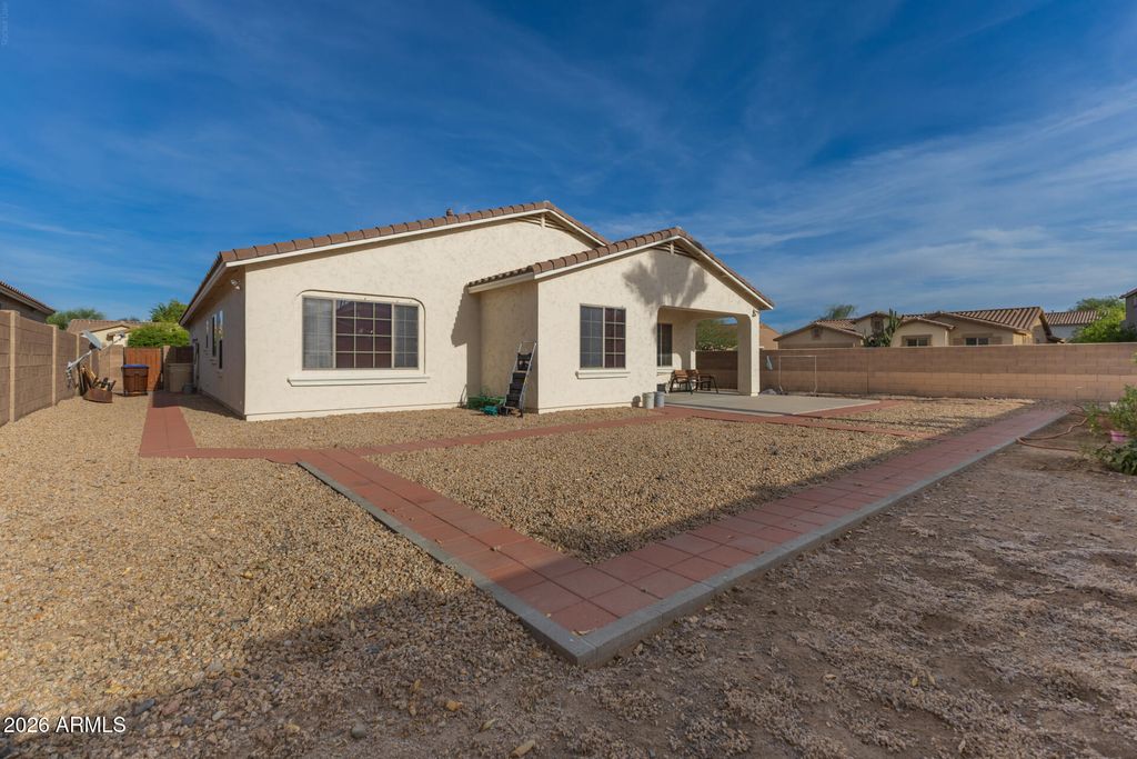 Image 35 of property listing at 21402 N 78TH Drive, Peoria, AZ 85382