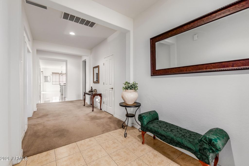 Image 6 of property listing at 21402 N 78TH Drive, Peoria, AZ 85382