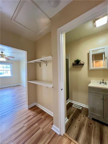 8 Sheralyn PL, Hampton, VA 23666