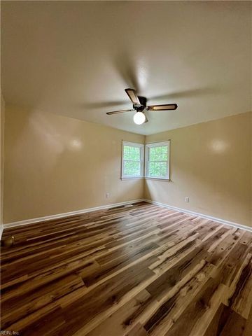 8 Sheralyn PL, Hampton, VA 23666
