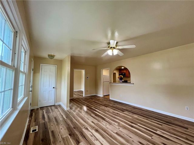 8 Sheralyn PL, Hampton, VA 23666
