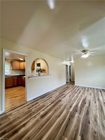 8 Sheralyn PL, Hampton, VA 23666