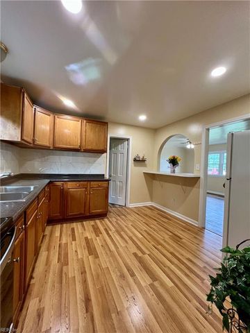 8 Sheralyn PL, Hampton, VA 23666