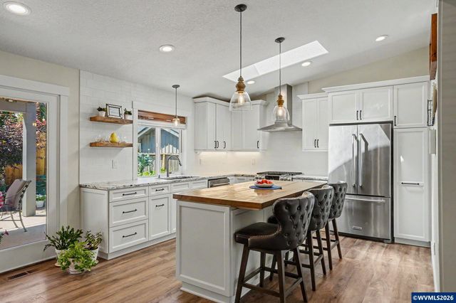 5743 Flairstone Dr SE, Salem, OR 97306
