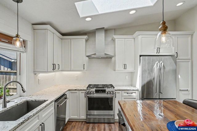 5743 Flairstone Dr SE, Salem, OR 97306
