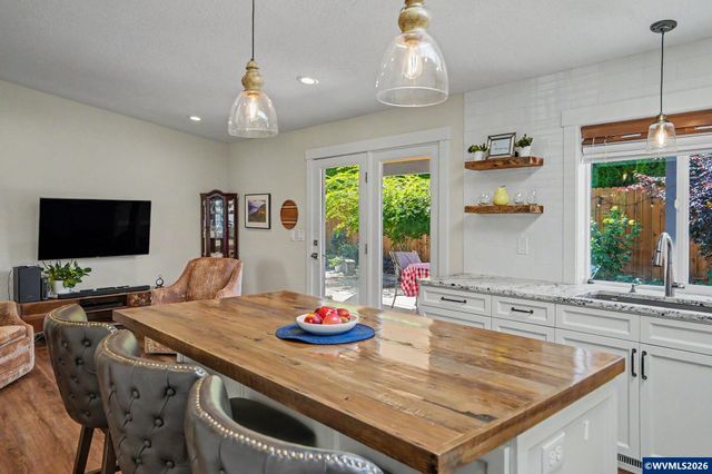 5743 Flairstone Dr SE, Salem, OR 97306