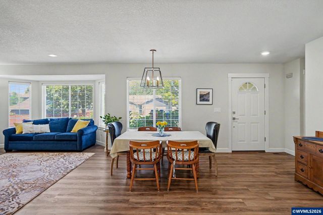 5743 Flairstone Dr SE, Salem, OR 97306