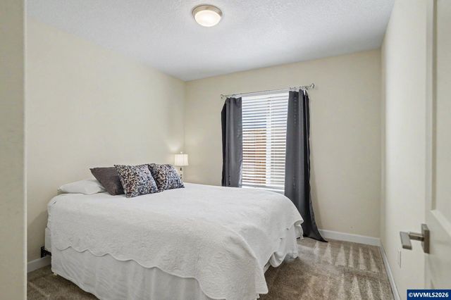 5743 Flairstone Dr SE, Salem, OR 97306