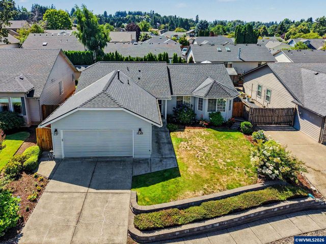5743 Flairstone Dr SE, Salem, OR 97306