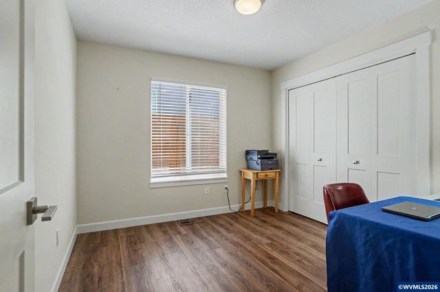 5743 Flairstone Dr SE, Salem, OR 97306