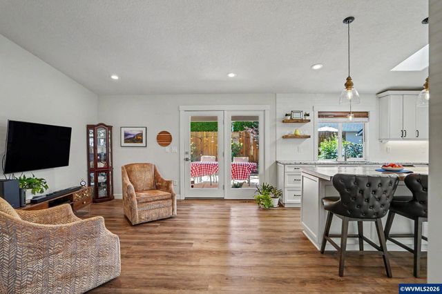 5743 Flairstone Dr SE, Salem, OR 97306
